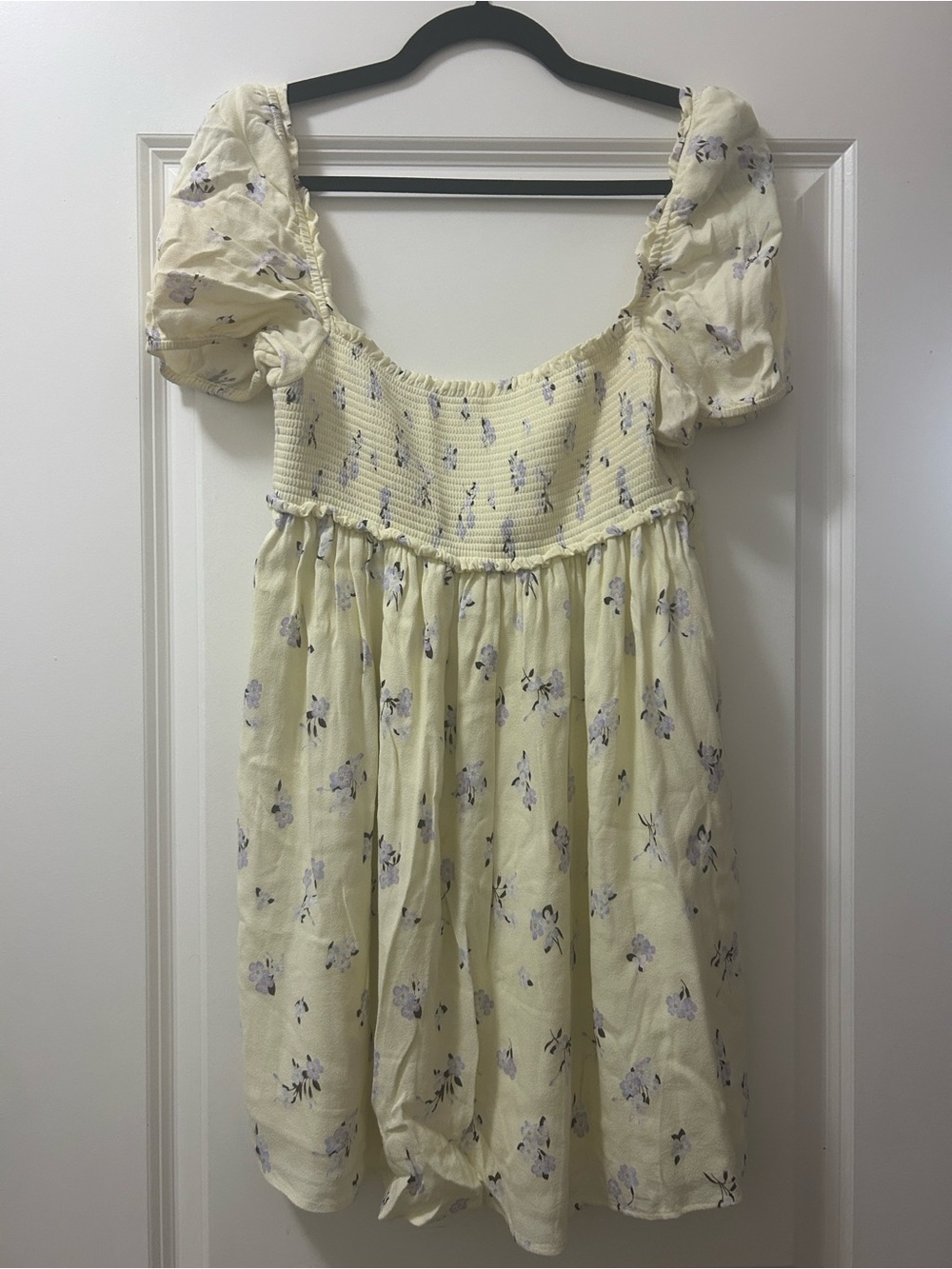 Aritzia Dash SUNDEH – Light Yellow Floral Smocked Babydoll Dress -size medium